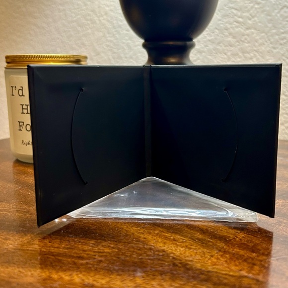 Tesla Bi-Fold Wallet Key Card Case/Protector - Picture 4 of 5